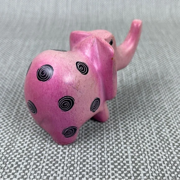 Carved Soapstone Pink Elephant Kisii Kenya Africa Figurine 2" tall Black Swirls - Picture 4 of 9